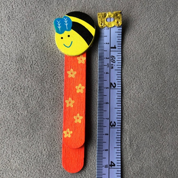 Set of 4 ~ Wood Bookmarks ~ Bee Moon Turtle Soya - Picture 4 of 7